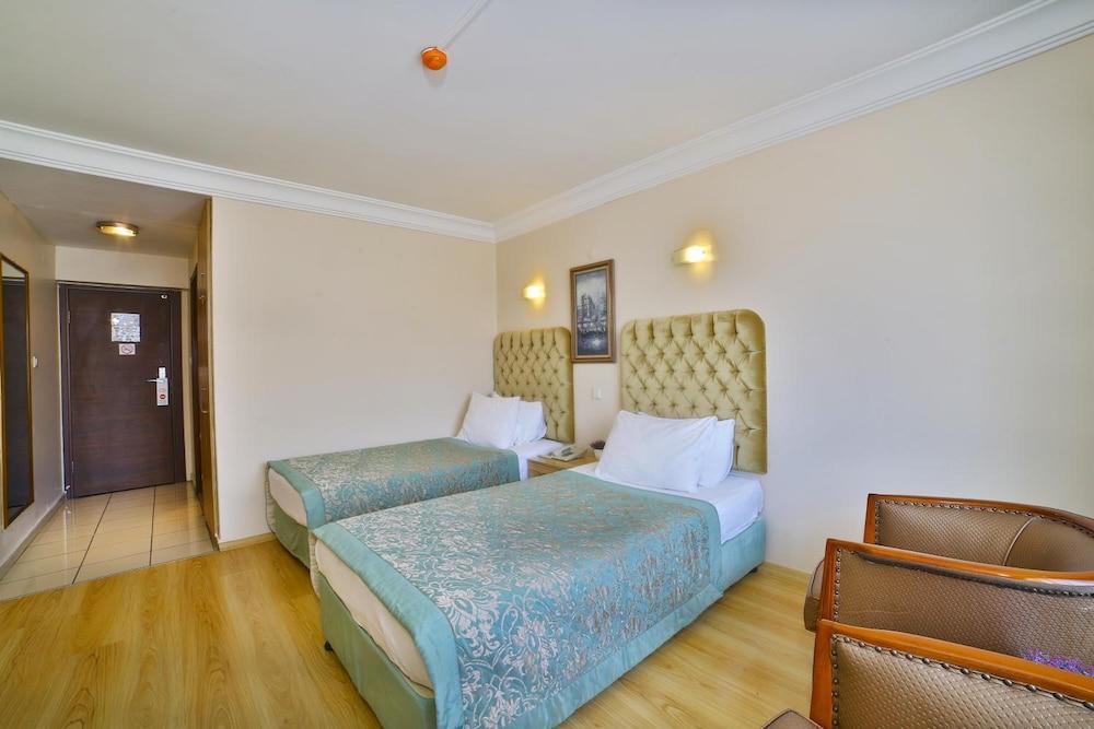 Grand Ant Hotel Istanbul Exterior photo